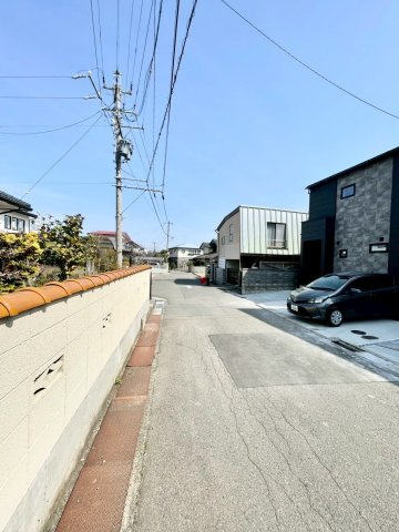 長野市吉田の前面道路含む現地写真