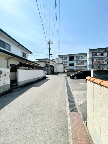 長野市吉田の前面道路含む現地写真