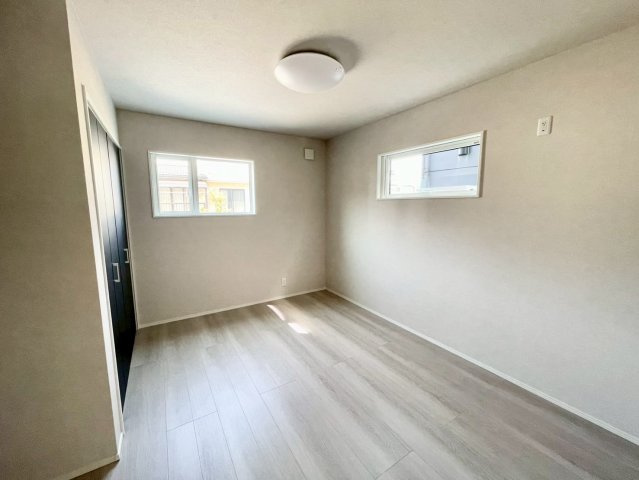 長野市吉田の洋室