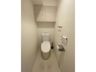 【内装】 | ディアレイシャス西新宿 | 明るい色調の室内です