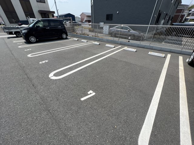 ヴィアソーレＫの駐車場