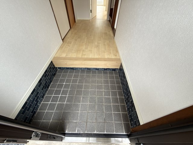 恵美酒戸建西の玄関