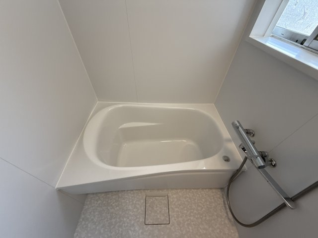 恵美酒戸建西の浴室