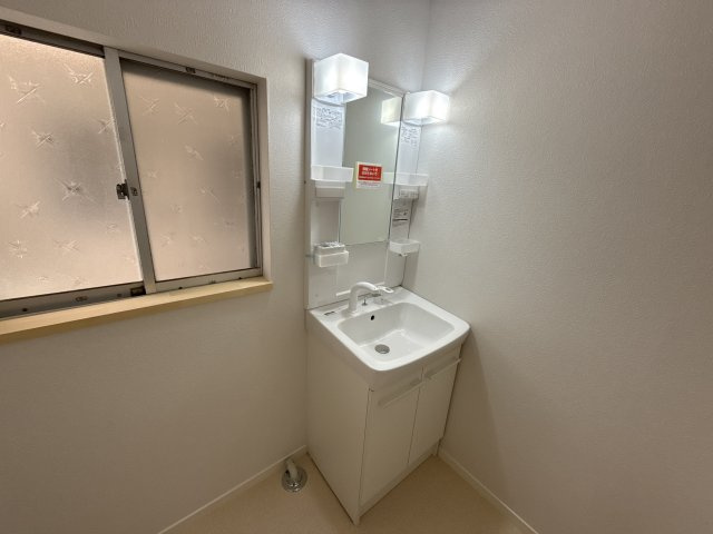 恵美酒戸建西の洗面所