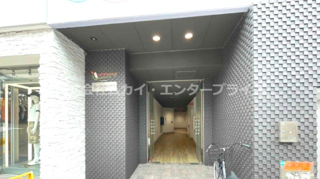 おおきにサイタ・サイタビルヂングのエントランス|建物の内部です