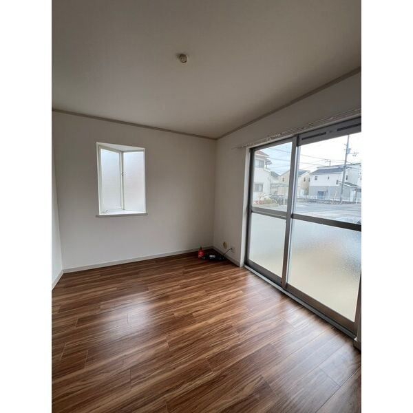 田寺メゾネットの居間・リビング