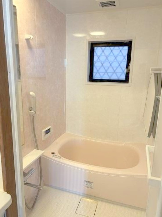 大安寺5丁目貸家の浴室