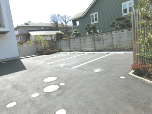 Ｍ’ｓ　Ｃｏｕｒｔ　国分寺の駐車場|★敷地内駐車場有★