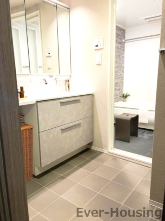 カーサ大泉学園の独立洗面台