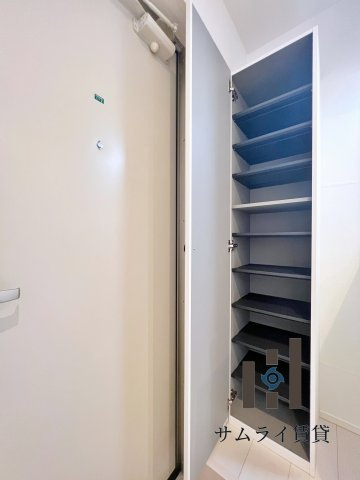 ハーモニーテラス志賀町Ⅲの玄関