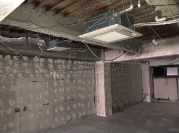 【内装】 | 内幸町駅徒歩1分 新橋第一中ビル 68.67坪 重飲食可能な路面1-2階セットのスケルトン物件