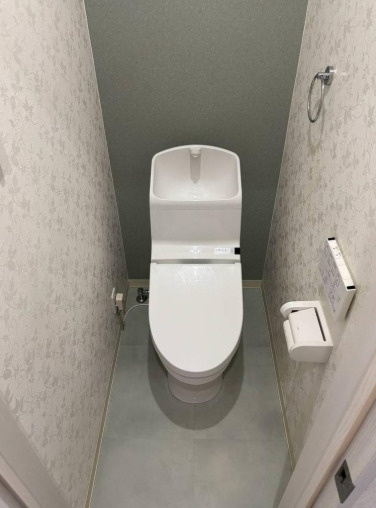 【トイレ】 | 豊中市夕日丘3丁目中古戸戸建 | エイブルだけの嬉しいサービス、ご用意しております。詳細は、お気軽に当社までお問合せ下さいませ！