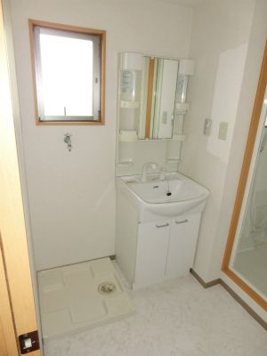 久留米市花畑２丁目の賃貸マンションの洗面所|広い洗面スペースです★