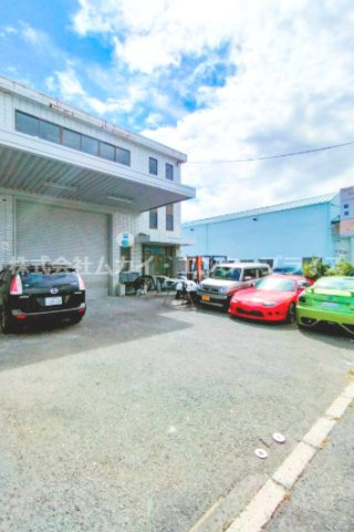 Ｈ－１ビルの駐車場|駐車場です