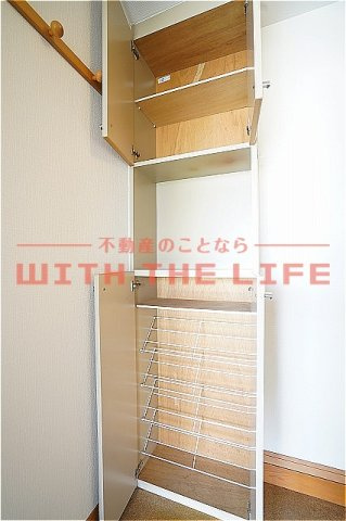 パリントンハウス【キャッシュバック対象物件】の収納|シューズボックス付きです