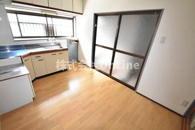 八尾市竹渕５丁目の一戸建ての洋室