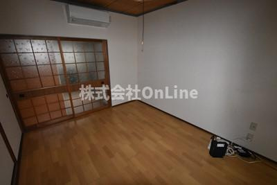 八尾市竹渕５丁目の一戸建ての洋室