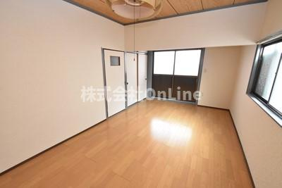 八尾市竹渕５丁目の一戸建ての洋室