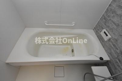 八尾市竹渕５丁目の一戸建ての浴室