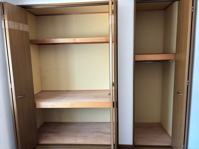 シティパレスA棟の収納