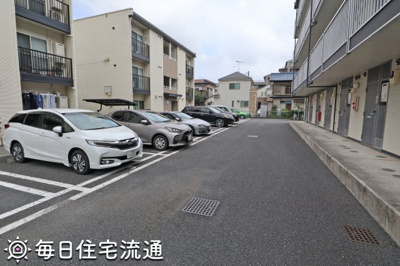 【駐車場】 | オリーブB