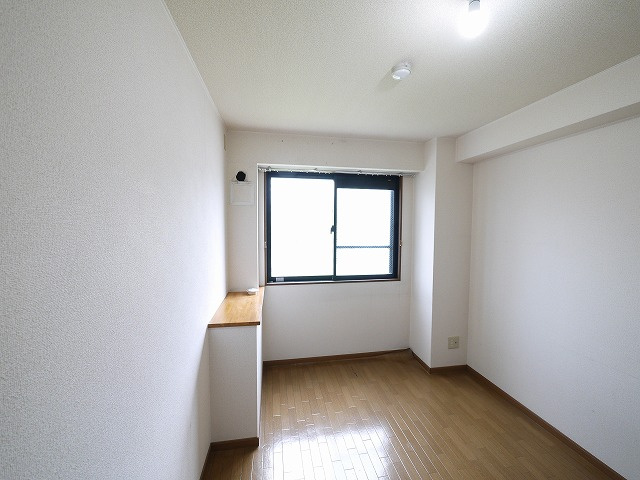 クール　ヴェルビュの内装|コンパクトで使いやすい洋室です