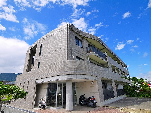 クール　ヴェルビュの外観|外観は落ち着いています