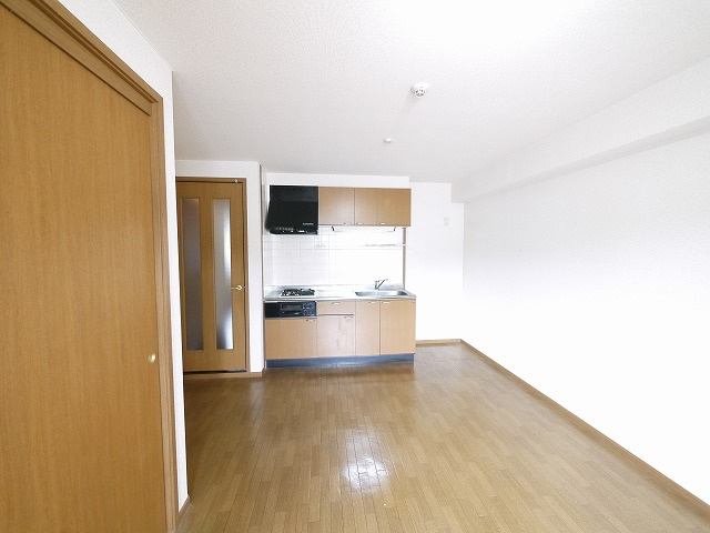 クール　ヴェルビュのキッチン|ゆったり過ごせる居間です