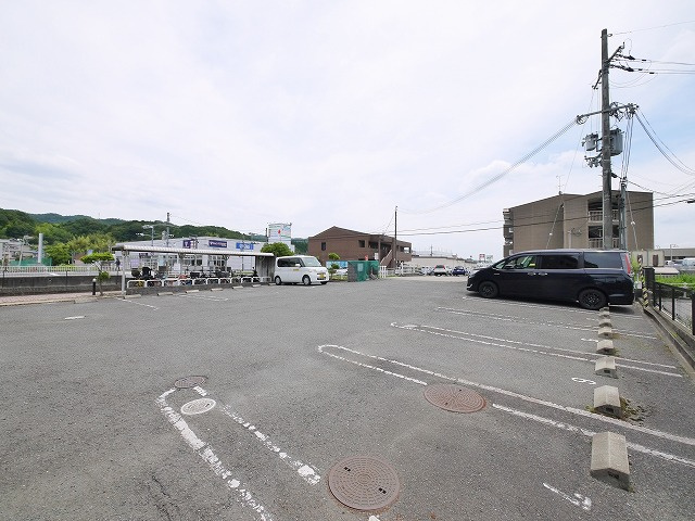 クール　ヴェルビュの駐車場|駐車場があります