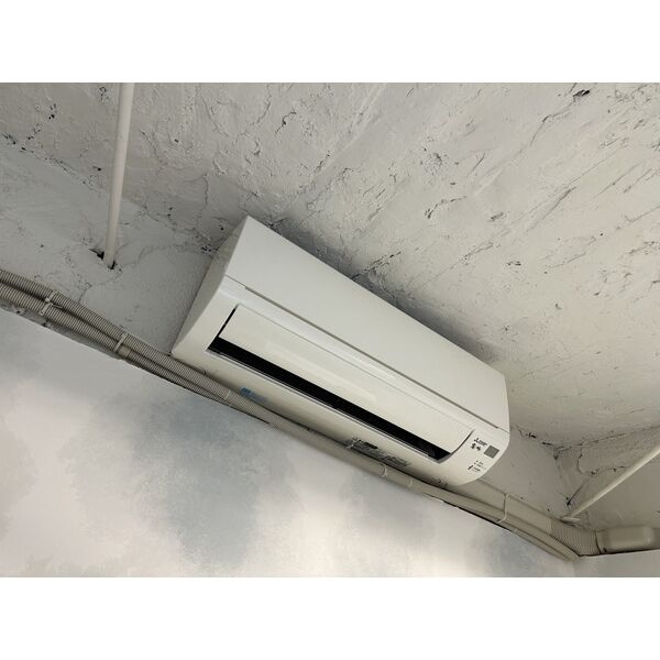 大阪市中央区南船場４丁目の店舗事務所の設備