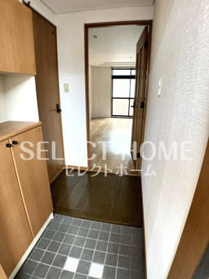 【玄関】 | センチュリー | 明るい玄関です