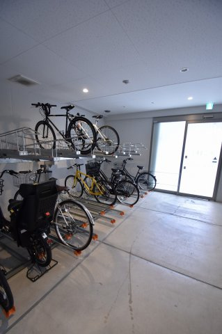 ラ・メゾンヴェール上町の駐車場