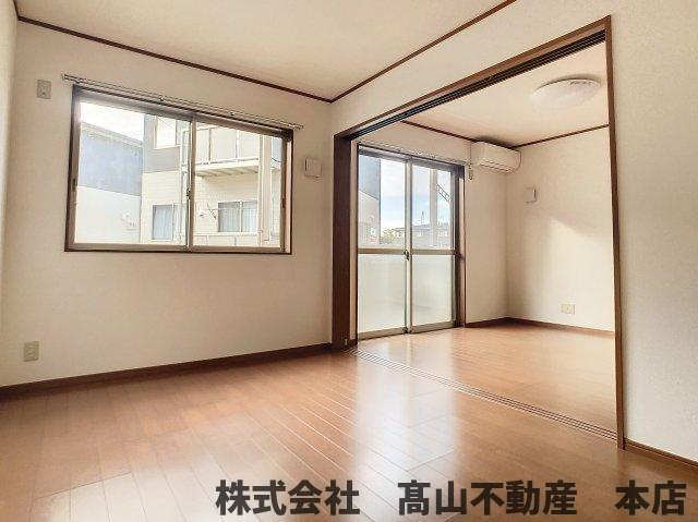 ラフォーレさつき弐番館の洋室