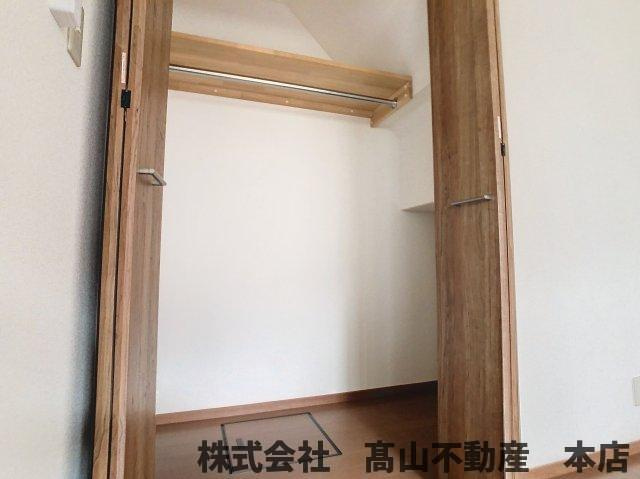 ラフォーレさつき弐番館の収納