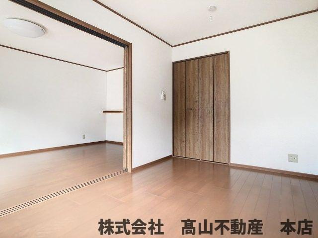 ラフォーレさつき弐番館の洋室