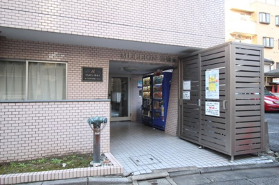 【エントランス】 | マリオン鶯谷第２