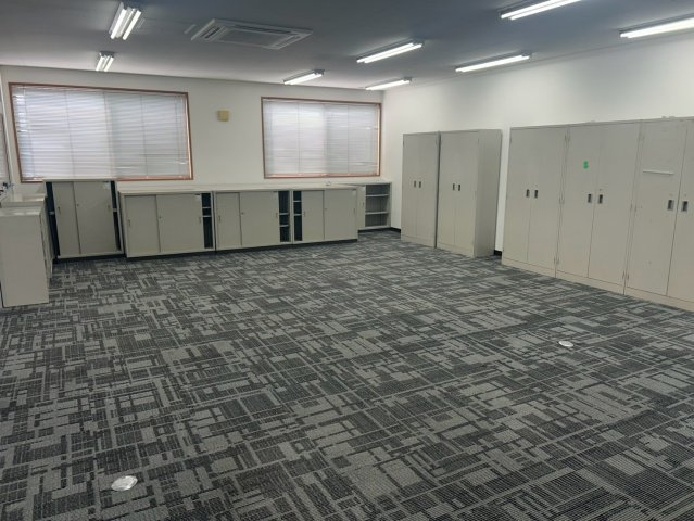岩瀬川町事務所の内装