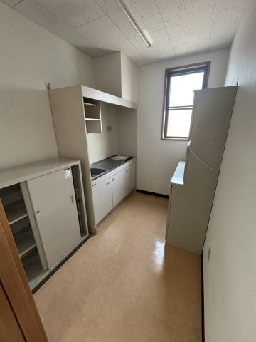 岩瀬川町事務所のキッチン