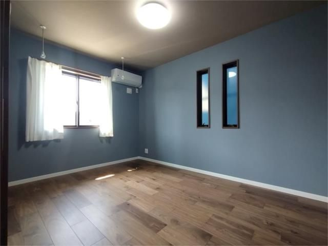 パークサイドプルメリアの洋室