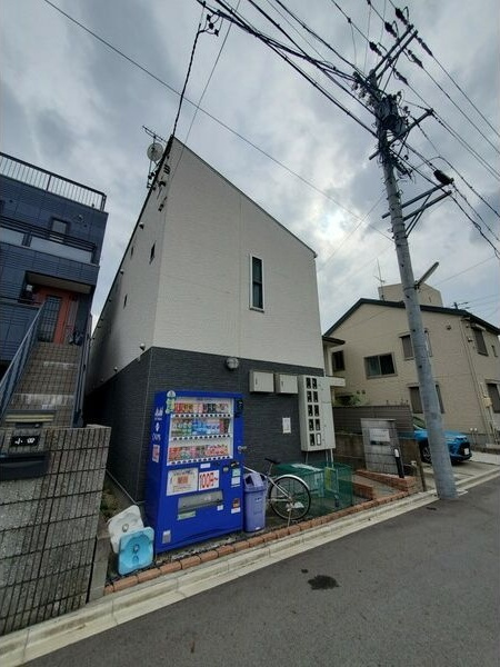 オーフォレストの外観