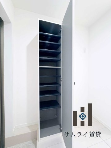 オーフォレストの玄関