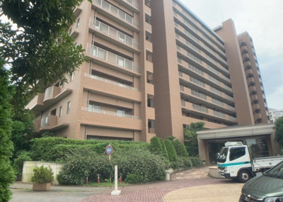 【外観】 | パークフィーネ南大沢３番館 | マンションの外観は非常に重要なポイントです！外観の善し悪しは資産価値に大きな影響を与えます。外観のいいマンションを購入することで、高値で売却がしやすく、買い手が見つかりやすいというメリットがあります。