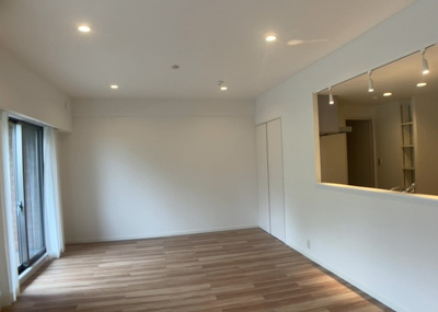 【ダイニング】 | パークフィーネ南大沢３番館 | ダイニングは、食事や家族の団らんスペースとしてだけではなく、ほかの用途としても使用することができます。ダイニングテーブルを置き、食事のためのスペースを作ることでリビングとの差別化を図ることができます。