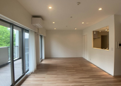 【居間・リビング】 | パークフィーネ南大沢３番館 | リビングの間取りの種類は大きくわけてリビングとダイニングが別になっているタイプ、リビングダイニング一体型です。どちらも一長一短ですので、家を選ぶ時はその両面をチェックして決めるようにしましょう。