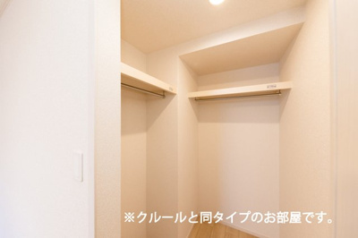 【収納】 | 岸和田１丁目アパート | たっぷりとした収納スペースです