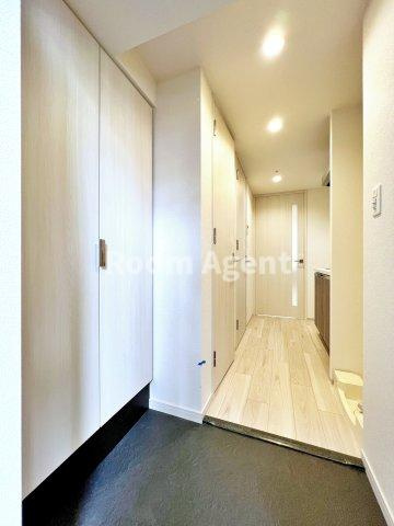 プレサンス上前津エレスタの玄関