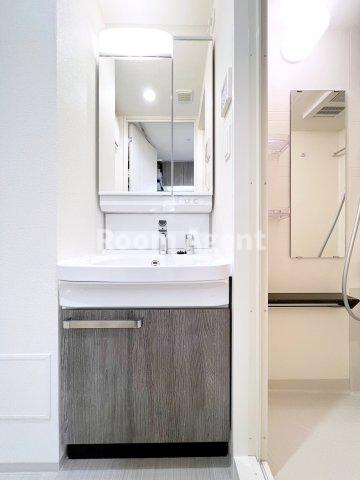 プレサンス上前津エレスタの洗面所