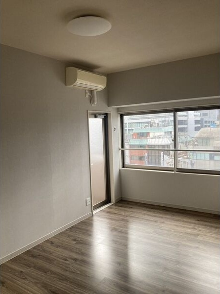 AZMONDの居間・リビング