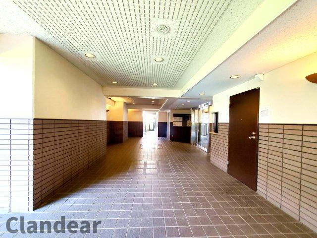 エイジングコート亀有のその他共用部分|緑豊かな閑静な住宅街。隣接公園もあり、子育て環境も整っています♪