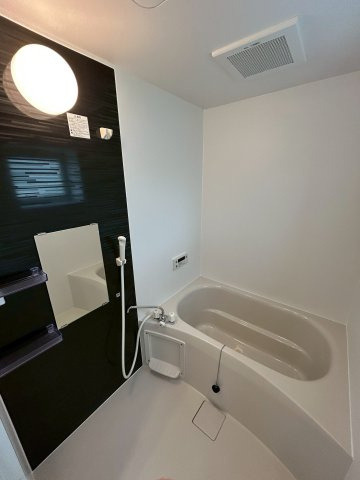 ハイツ７７の浴室|きれいなお風呂です